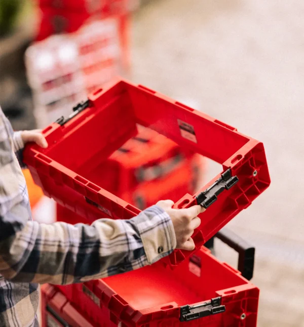 Fullt utsnitt av Pro Red 130 Karm Åpen Verktøykasse 12cm (produktet) i brukssituasjon