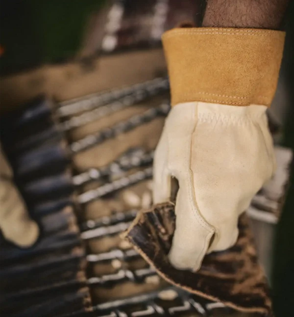 Ekstra utsnitt av Pro Ranch Glove Arbeidshansker (produktet) i brukssituasjon