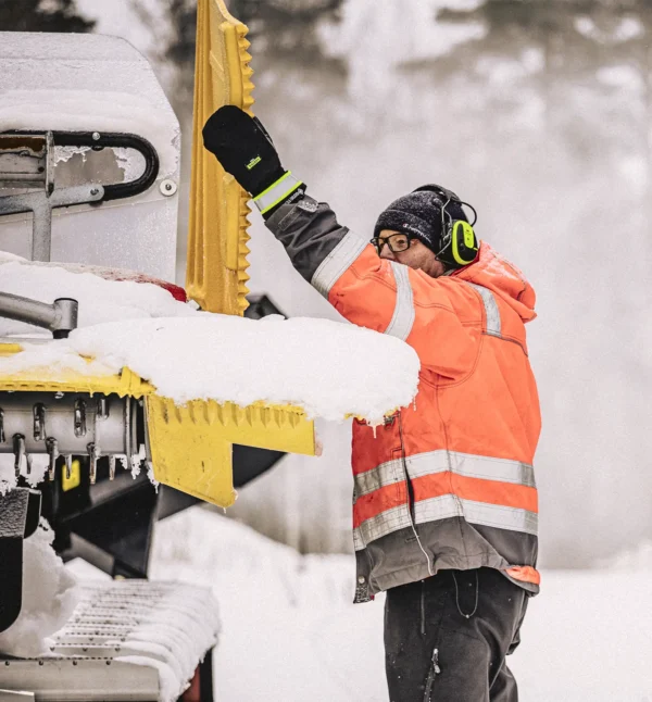 Ekstra utsnitt av Gore-Tex Bas Vintervotter (produktet) i brukssituasjon