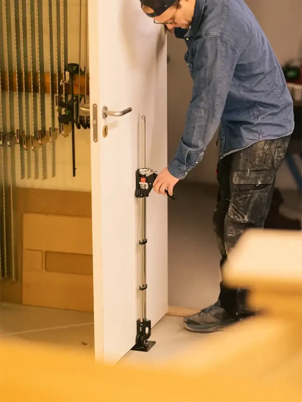 Ekstra utsnitt av Lang Håndholdt Jekk 150kg (produktet) i brukssituasjon