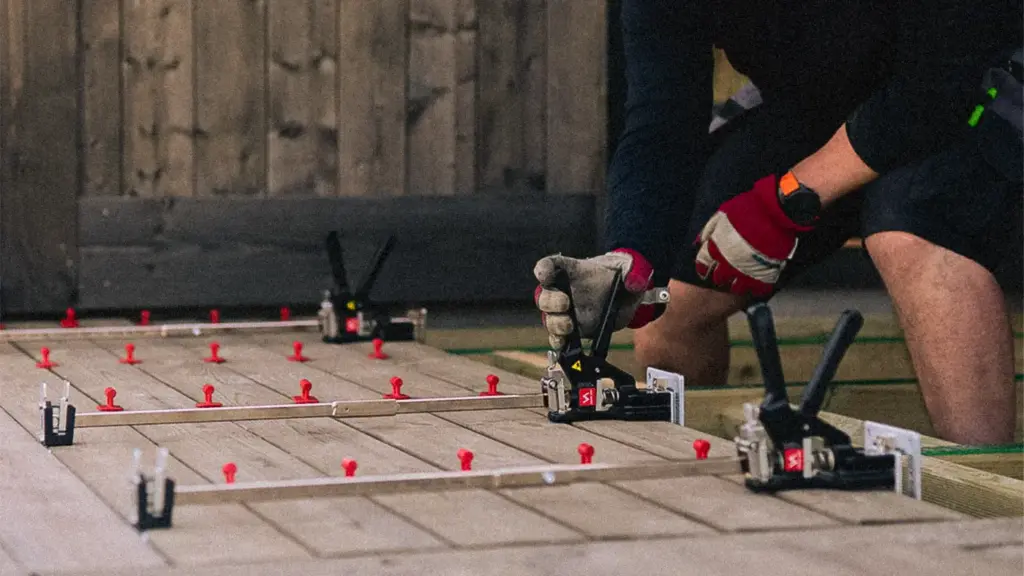 Utearbeid – terrassebord monteres med Viking Arm.